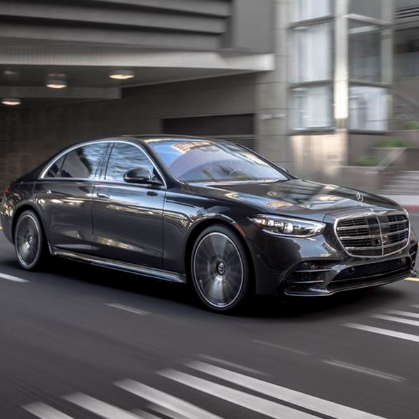 Luxury Sedan - Image 2