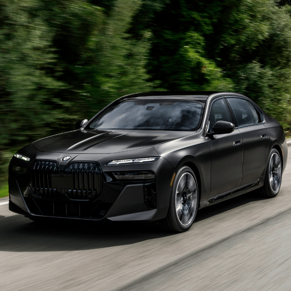 Luxury Sedan - Image 7