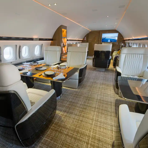 Up to 4,000 mi (Seats: Up to 20) - Image 7
