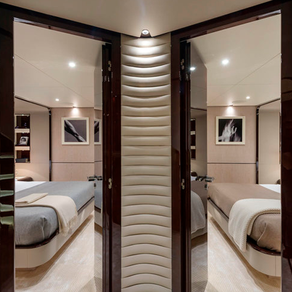 Azimut Grande 95 RPH or Similar - Image 8
