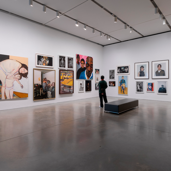 VIP Access to Art Exhibitions and Auctions - Image 4